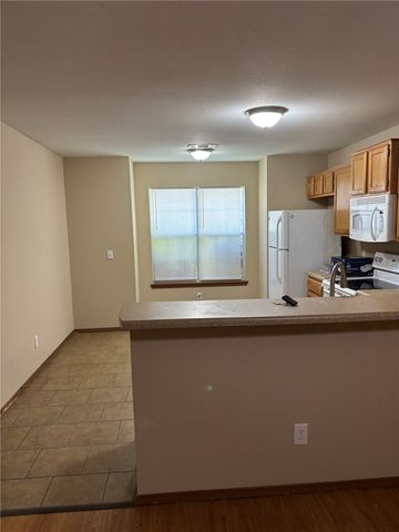 1202 SW Quartz Avenue 1, Bentonville, AR 72712