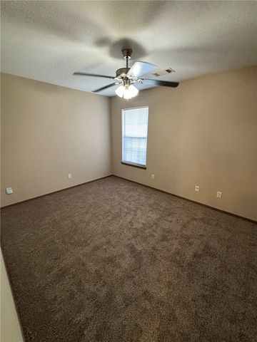 1202 SW Quartz Avenue 1, Bentonville, AR 72712