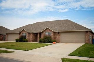 1202 SW Quartz Avenue 1, Bentonville, AR 72712