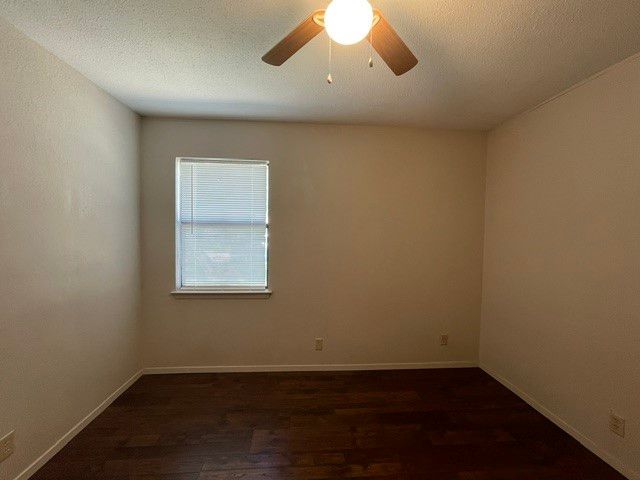 7536 Meadowlark Lane N, Watauga, TX 76148
