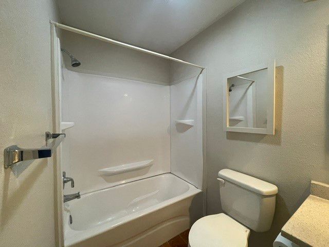 7536 Meadowlark Lane N, Watauga, TX 76148
