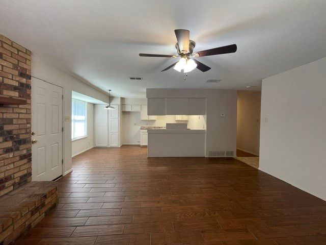 7536 Meadowlark Lane N, Watauga, TX 76148