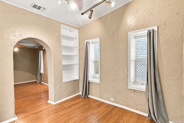 10011 Southwell Road, San Antonio, TX 78240