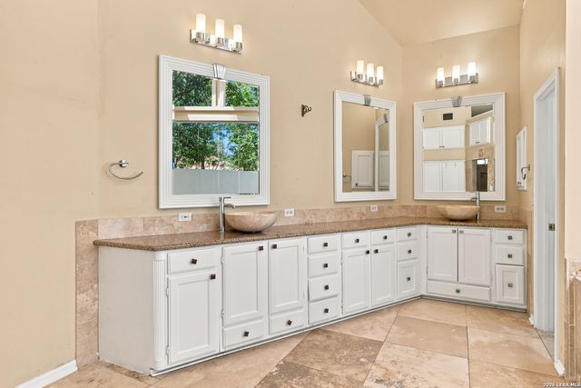 10011 Southwell Road, San Antonio, TX 78240