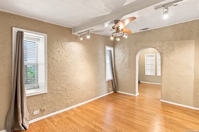 10011 Southwell Road, San Antonio, TX 78240