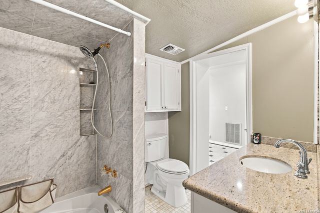 10011 Southwell Road, San Antonio, TX 78240