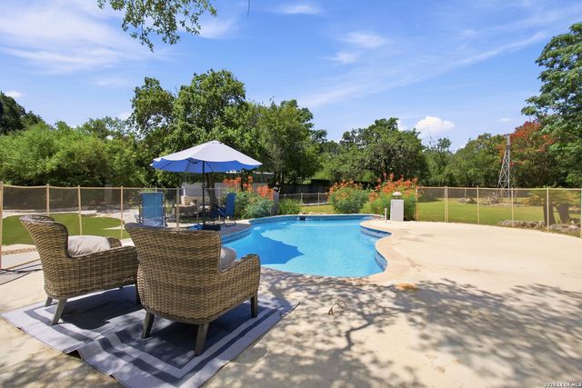 10011 Southwell Road, San Antonio, TX 78240