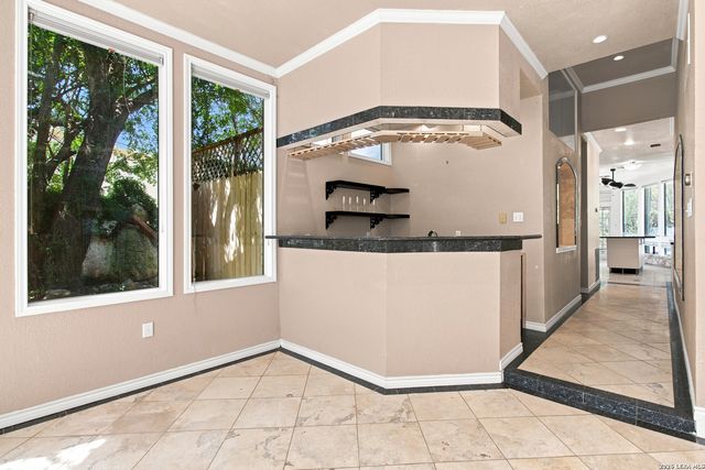 10011 Southwell Road, San Antonio, TX 78240