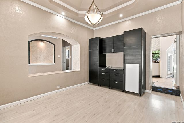 10011 Southwell Road, San Antonio, TX 78240