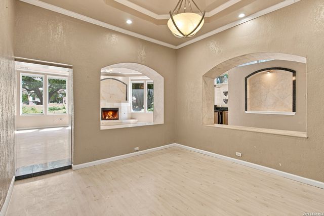 10011 Southwell Road, San Antonio, TX 78240