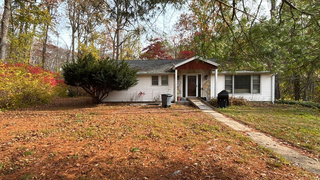 10 Isleib Road, Marlborough, CT 06447