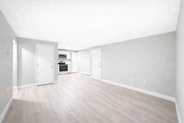 32 Bradford Street 17, Concord, MA 01742