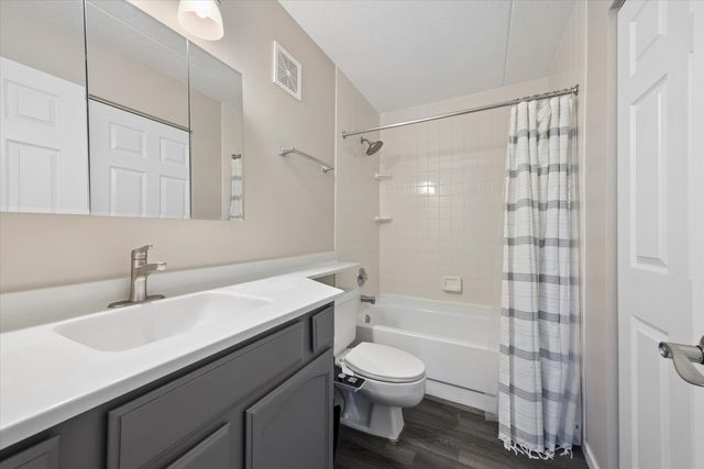 1 Bloomingdale Place 502, Bloomingdale, IL 60108