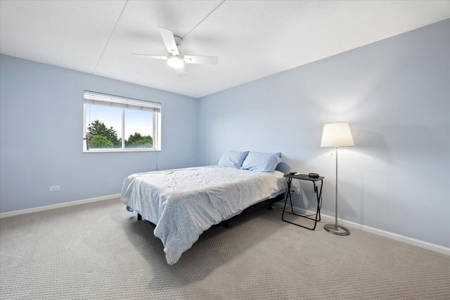 1 Bloomingdale Place 502, Bloomingdale, IL 60108