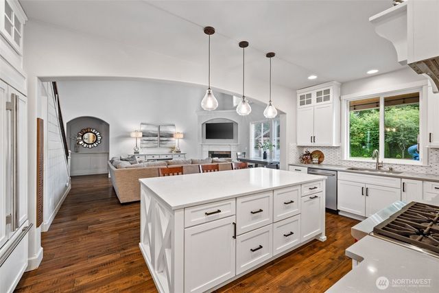 7018 100th Street E, Puyallup, WA 98373