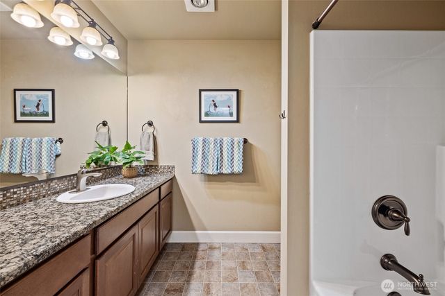 7018 100th Street E, Puyallup, WA 98373