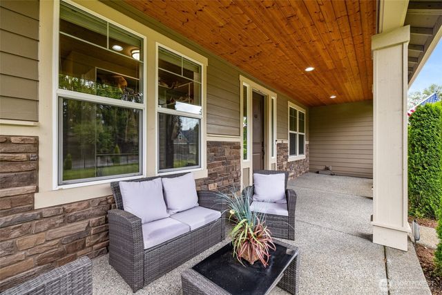 7018 100th Street E, Puyallup, WA 98373