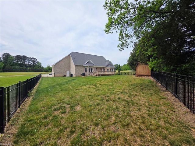 121 Ebert Farm Road, Lexington, NC 27295