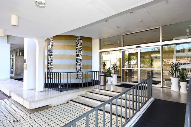 207 W CLARENDON Avenue A2, Phoenix, AZ 85013