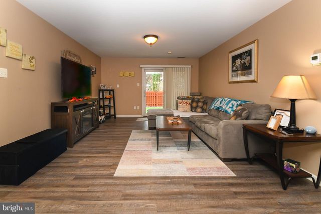 1433 TRISTRAM CIR, Mantua, NJ 08051