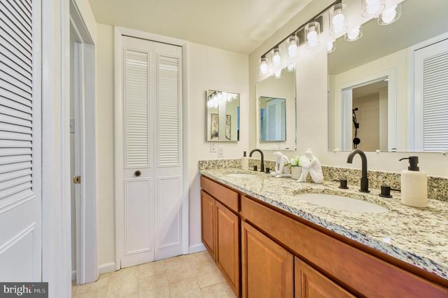 253 WILLOW TER, Sterling, VA 20164