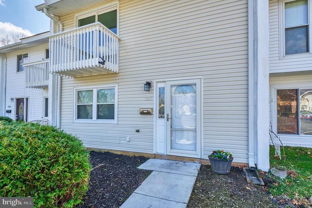 253 WILLOW TER, Sterling, VA 20164