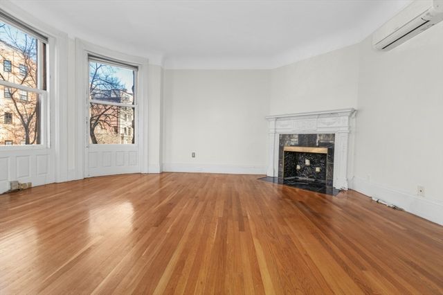 261 Beacon St 21, Boston, MA 02116