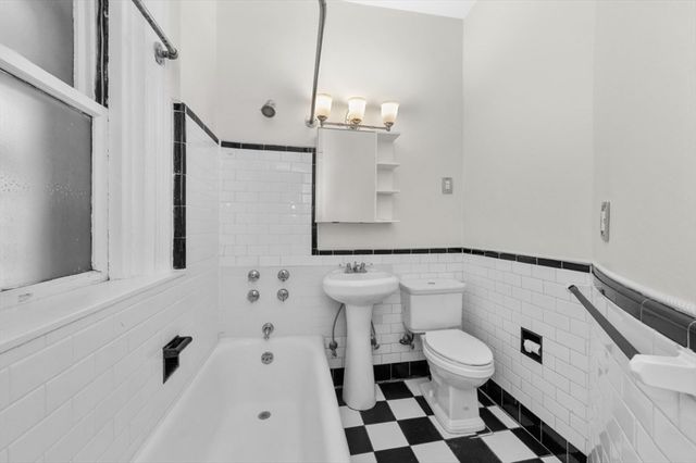 261 Beacon St 21, Boston, MA 02116