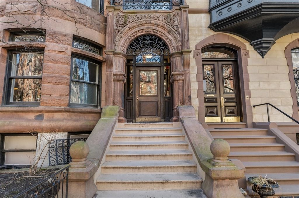 261 Beacon St 21, Boston, MA 02116