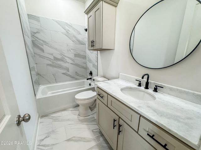 224 Trail Pointe Drive, Scott, LA 70583