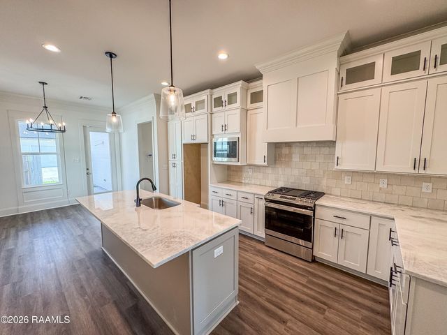 224 Trail Pointe Drive, Scott, LA 70583