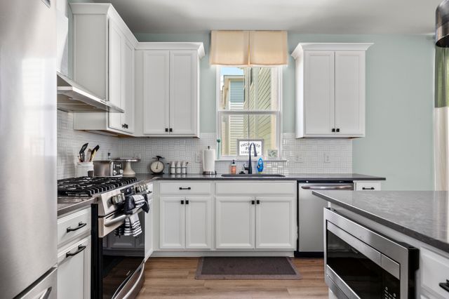 1663 Indy Drive, North Charleston, SC 29405