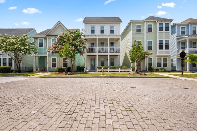 1663 Indy Drive, North Charleston, SC 29405