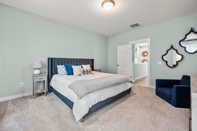 1663 Indy Drive, North Charleston, SC 29405