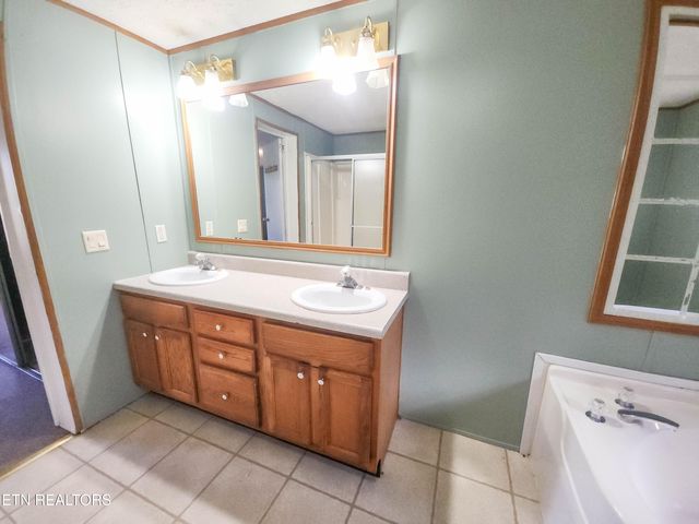 616 Lewallen Court, Knoxville, TN 37914