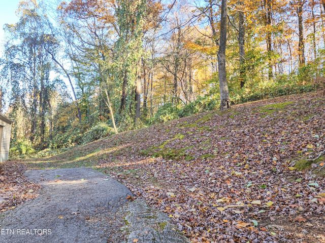 616 Lewallen Court, Knoxville, TN 37914