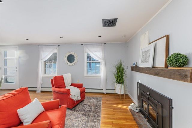 71 Mountain View Drive, Peterborough, NH 03458