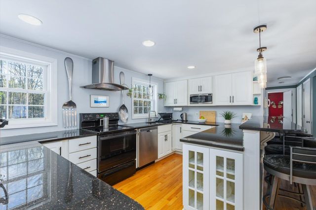 71 Mountain View Drive, Peterborough, NH 03458