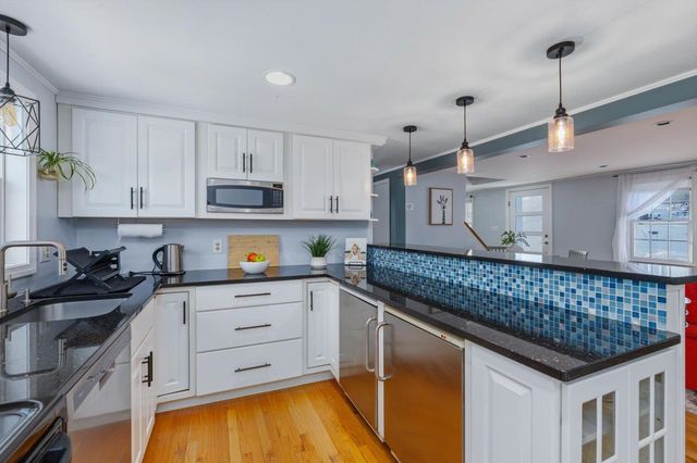 71 Mountain View Drive, Peterborough, NH 03458