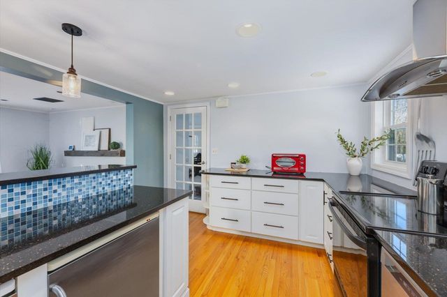 71 Mountain View Drive, Peterborough, NH 03458