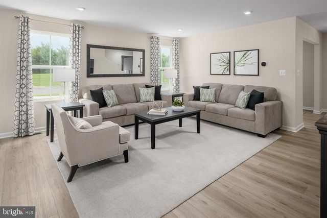 110 EAGLE DR, Gettysburg, PA 17325