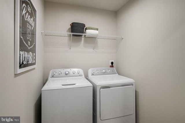 110 EAGLE DR, Gettysburg, PA 17325