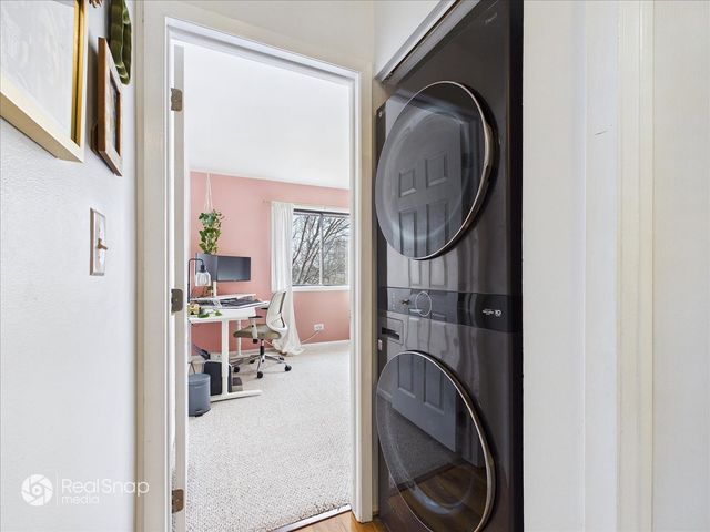 113 W Brandon Court E31, Palatine, IL 60067