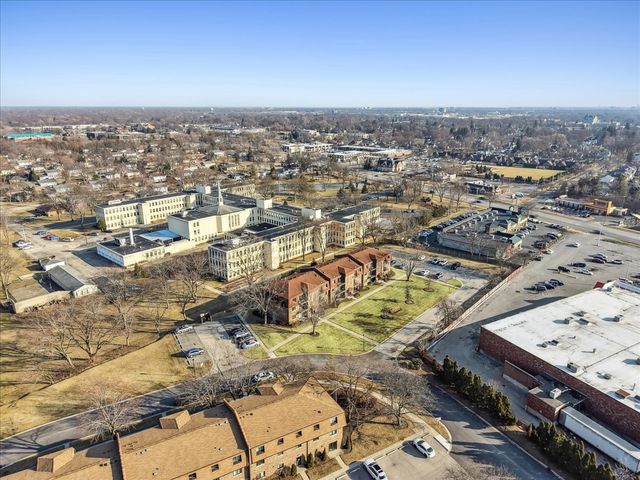 113 W Brandon Court E31, Palatine, IL 60067