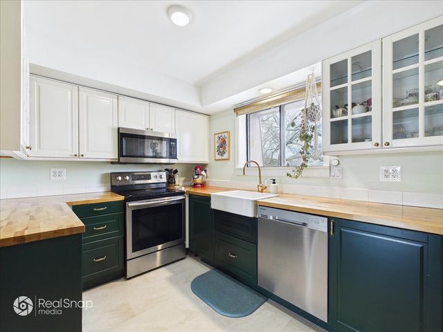 113 W Brandon Court E31, Palatine, IL 60067