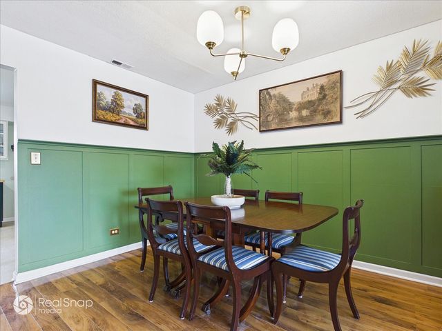 113 W Brandon Court E31, Palatine, IL 60067