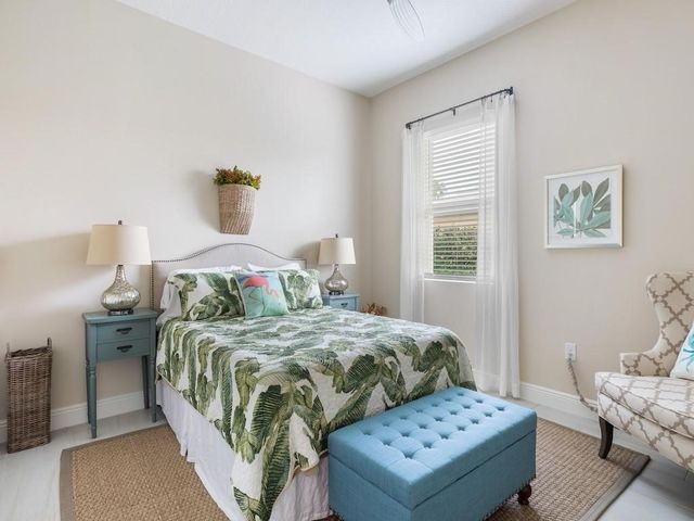 2582 Saint Lucia Circle, Vero Beach, FL 32967