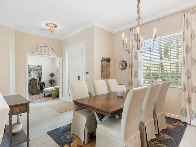 2582 Saint Lucia Circle, Vero Beach, FL 32967