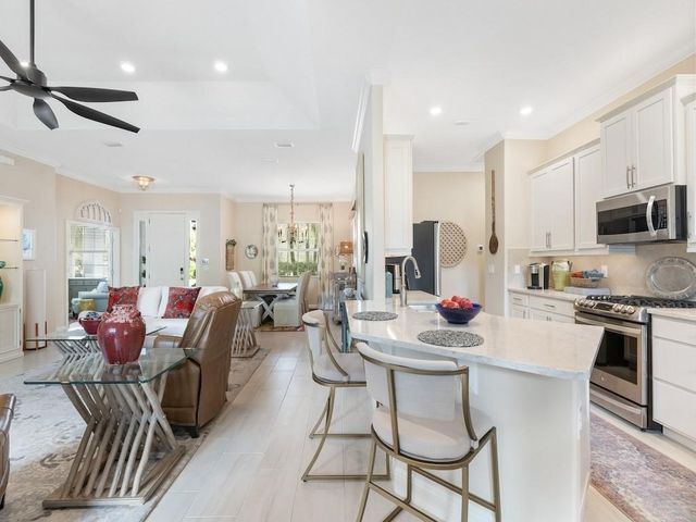 2582 Saint Lucia Circle, Vero Beach, FL 32967