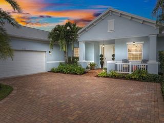 2582 Saint Lucia Circle, Vero Beach, FL 32967